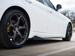 Alfa Romeo Giulia Side Skirts - Carbon Fiber - Aero